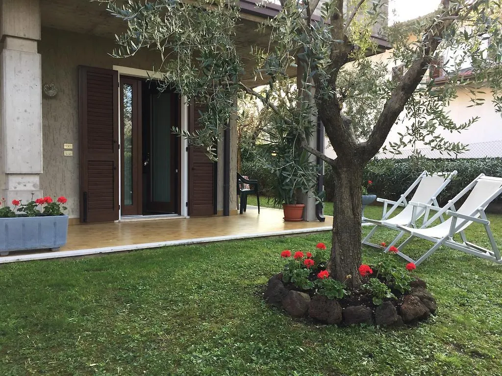 Apartment Casa Mary Due - Trilocale Con Giardino Privato A Due Passi Dal Lago Sirmione