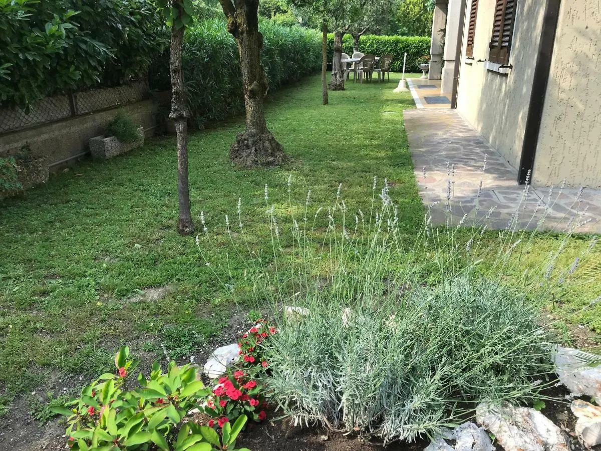 Apartment Casa Mary Due - Trilocale Con Giardino Privato A Due Passi Dal Lago Sirmione