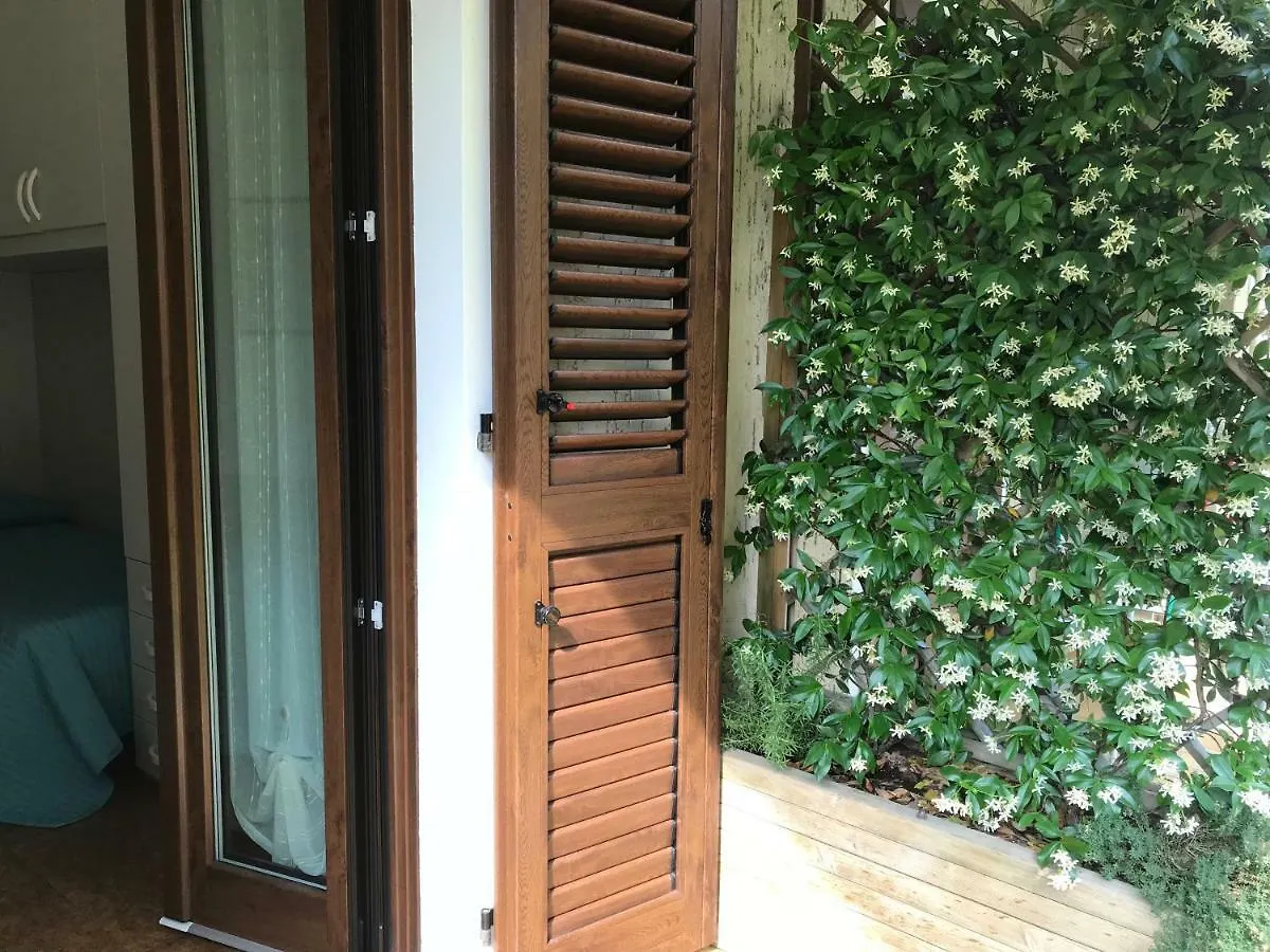 Casa Mary Due - Trilocale Con Giardino Privato A Due Passi Dal Lago Sirmione Apartment